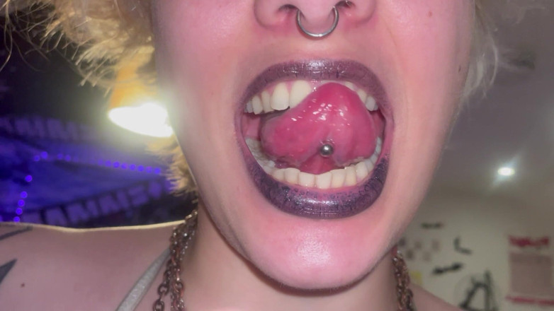 Glitterqueen1999: mauth toor jaahil larki uvula tonsils danton ki jibh