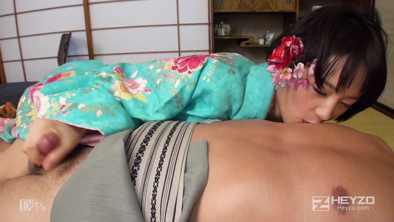 Heyzo: पहले! मैंने नए साल की शुरुआत में एक पाको बनाया - mari haneda