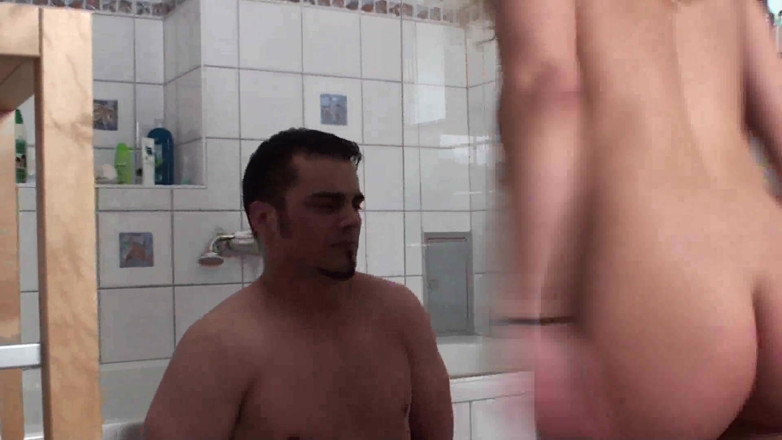 Femdom Austria: Fackování v koupelně