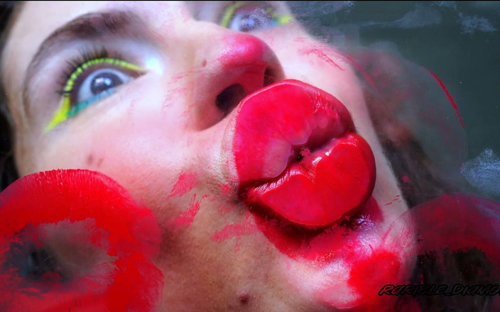 Rarible Diamond: Špinavé red kiss plive fetiš líbání