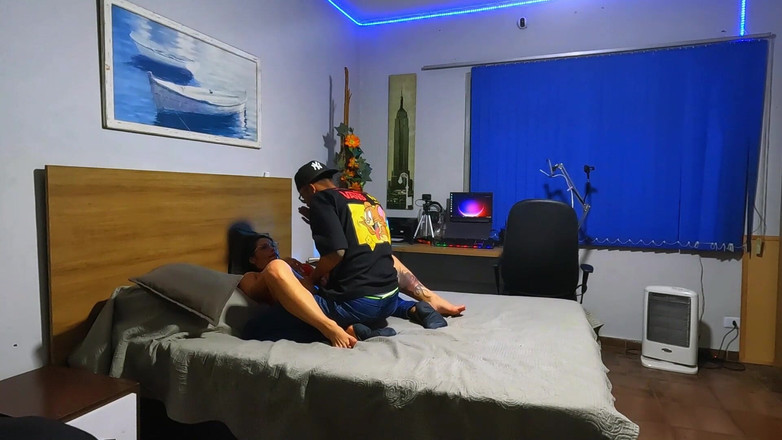 NatzinhaMorena: Rehat makan malam: dia mahu duduk di atas zakar saya...