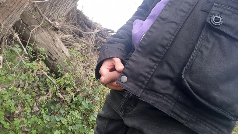 Jon Arteen: Jon Arteen Pulls Out His Beautiful Penis and Urinates Outdoors....
