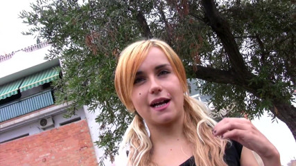 TeenXXX Stories: Blonde Leyla Black mit dicken titten fickt und gibt Terry...