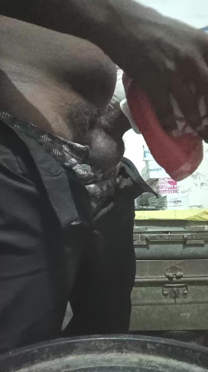 Beckett: New Video Desi Boy Handjob with Oil