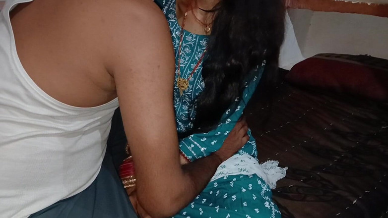 seema: Sex nevlastní sestry v noci