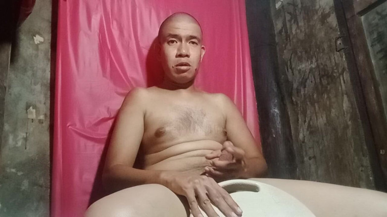 Piolo Alberto: I Used Folding Chair as Imaginary Vagina