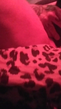 玩具とのセクシーなソロセッション