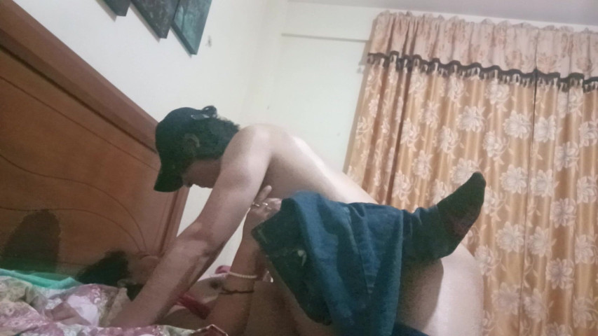 With My Mother-in-law We Make Love Every Day, Her Husband Doesn't Know (Moo DBOXXX)