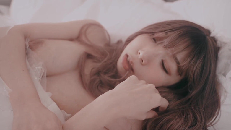 Asian Milfs n Teens: เจ้าสาวจีนลองควยแขกก่อนพิธี - Perv Milfs n Teens