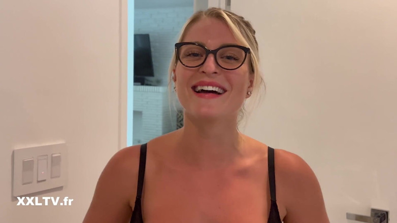 XXLTVFR: Margot Dulac, грудаста і неслухняна