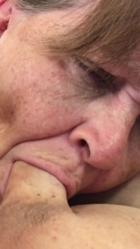 Sedmé nebe babičky Carmen Angel sání a šukání mrdky creampie