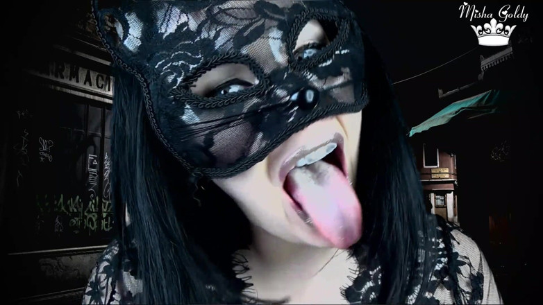 Goddess Misha Goldy: 空腹の猫は、あなたが絶頂した後、生きたままあなたを消費します