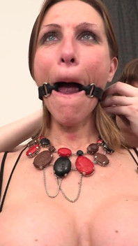 MILF liebt dreier 6960 2
