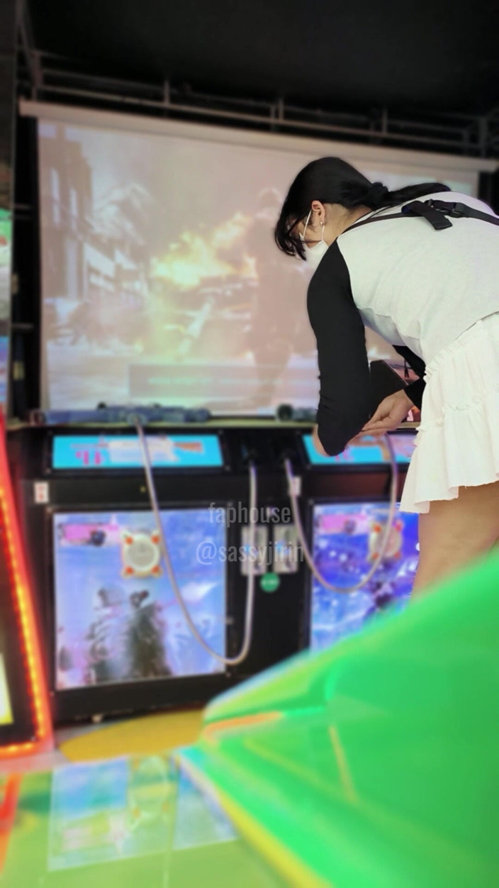 Caged sissy: Caged Sissy: Arcade 1st Try