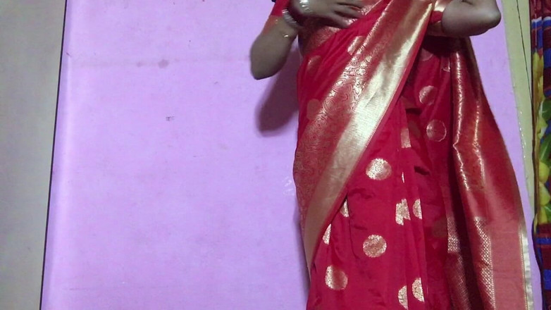 Couple's Diary: Recién casada bhabhi folla duro con marido