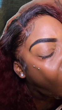 Sexy negra gata Salley Cakez faz garganta profunda no meu chocolate bbc