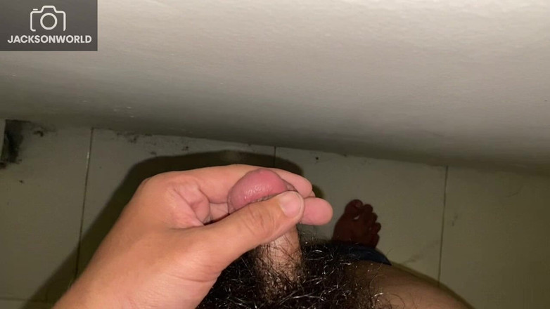 Jackson World: Branlette sous la douche mouillée et excitée - regardez-moi jouir fort !