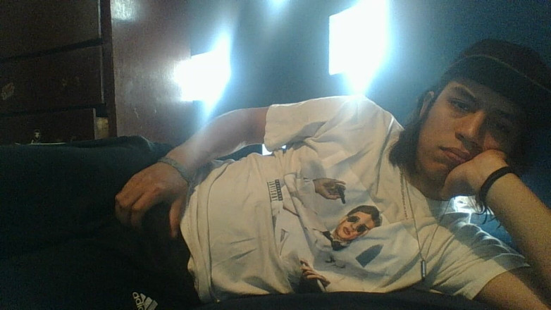 AlexAlejandro13: Sunt pe punctul de a ejacula