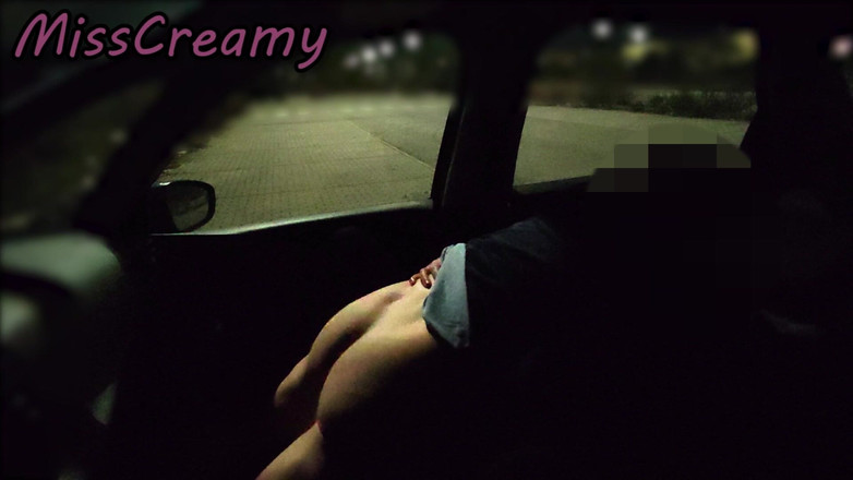 Miss Creamy: Ryzykowna przyrodnia siostra nauczycielka publiczny nocny seks z głośnym squirtingiem...