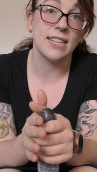 Elementlerin NSFW İncelemesi 1 Dildo