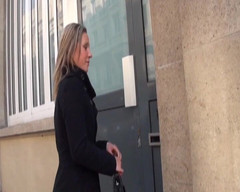 Videos Francaises: 优雅的法国娃娃像专业人士一样操陌生人