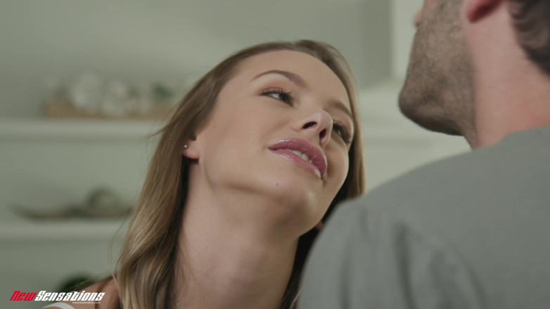 New Sensations: Naomi si nechává svá lepkavá tajemství uvnitř