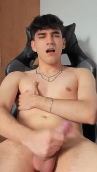 Mladý Masturbuje Velmi Horké Pt2