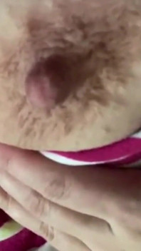 Bbwbootyful mačkání mých tvrdých bradavek, roztahování mé chlupaté kundičky