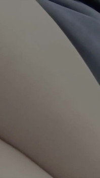 Uma caminhada no parque com alguns mijando, seguido de um bom boquete em um casting pornô