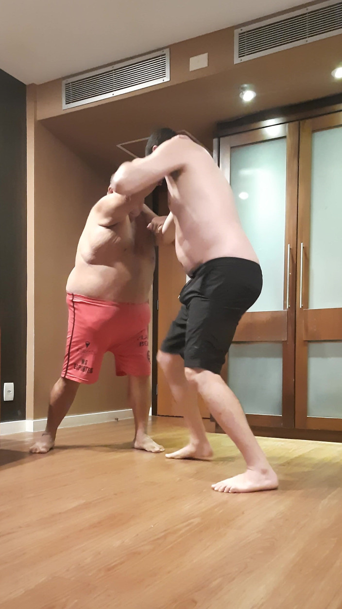 Punchbagplz: Peleando Bubba Castigando a Un