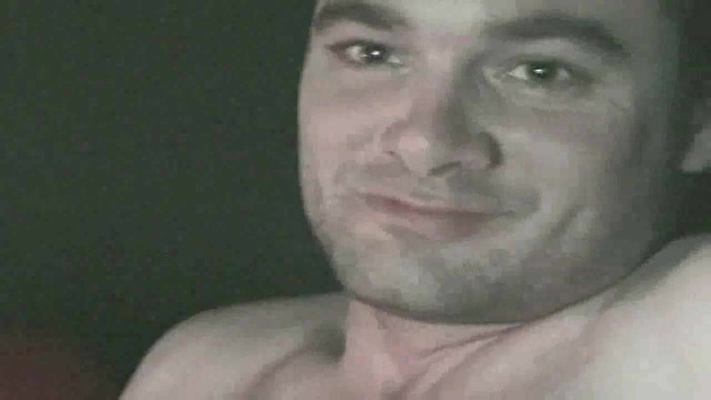 Gaybareback: Tento chlápek jako auto saje