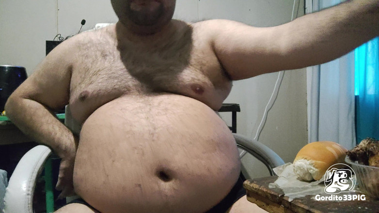Gordito33PIG: หมูอ้วนโลภไม่หยุดกินและช่วยตัวเอง