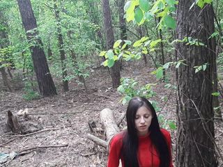 Lesbian-candys: Veo a mi novia masturbarse y correrse al aire libre -...