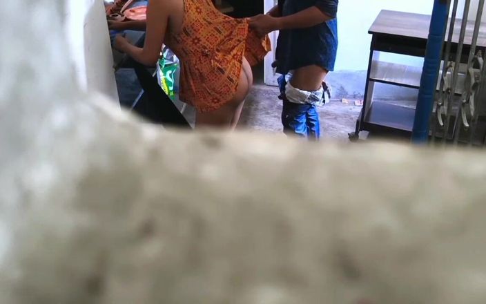 Fantacycutting: Desi seks op kantoor, stiekem video van mezelf gemaakt en...
