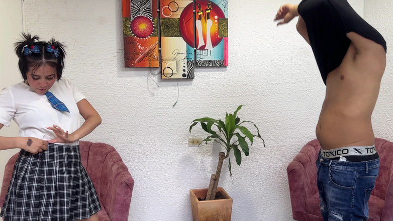 ManuelaAlvarez: Scappa dal college e vado a casa del mio ragazzo...