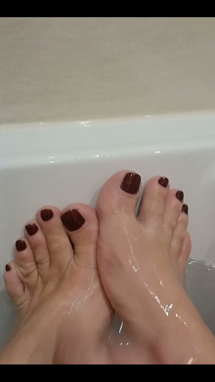 Dominatrix Miss Patricia Stark: Day 1. Sexy Waiting Till I Finish My Bath and We...