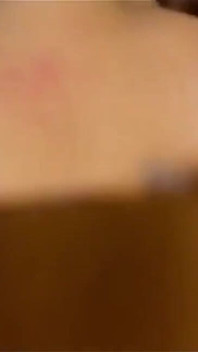 Poesje met dikke kont Aziatisch meisje werd hard vernield en ze liet me een enorme lading sperma schieten
