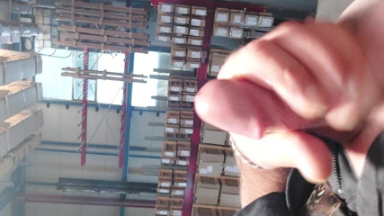 Leckerli67: Sborrata al lavoro