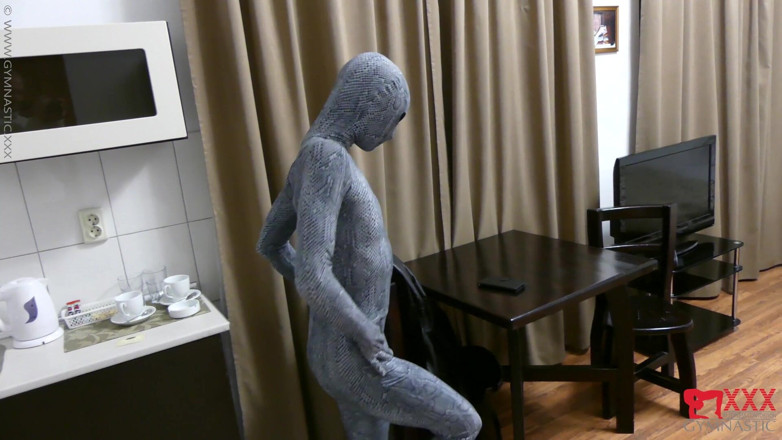 ZentaiDolls: Donna in spandex dopo il lavoro