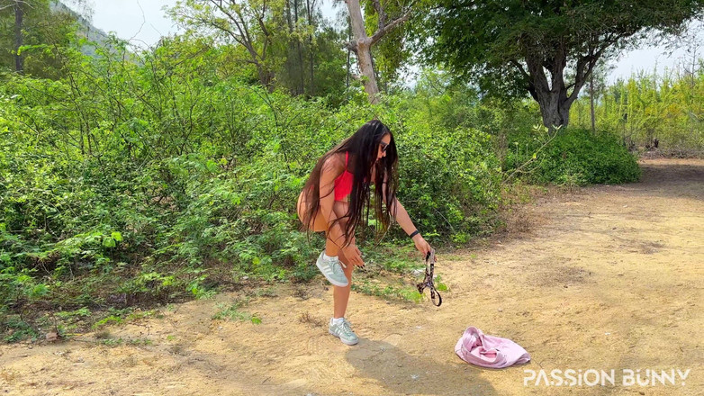 PassionBunny: Wandelen en risicovol plassen in het park