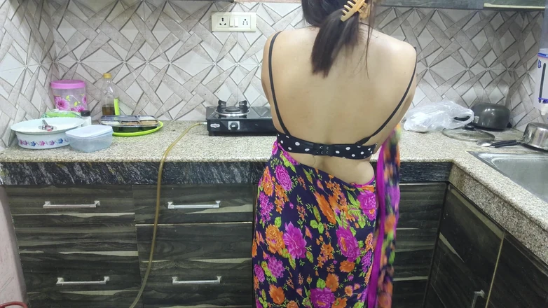 Saarabhabhi6: Bhabhi Alon at Home and Coming My Room to Fuck...