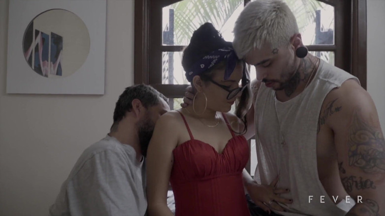 Fever Films: Curang teman lelaki saya dengan dua lelaki