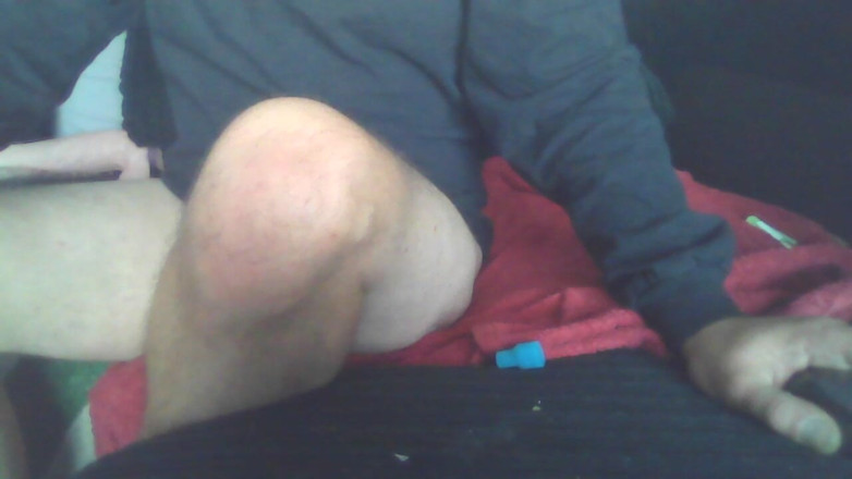 Straight man doing gay porn: Riposato sul dimenadito, dimmi come vorresti farcela venire duro?