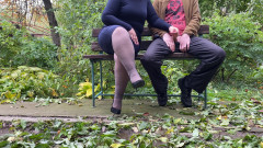 OurFetishLife: Reacția soacrei mele la masturbare în parc