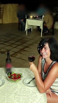 Omg! Wyciągnąłem jego kutasa w restauracji w miejscach publicznych!