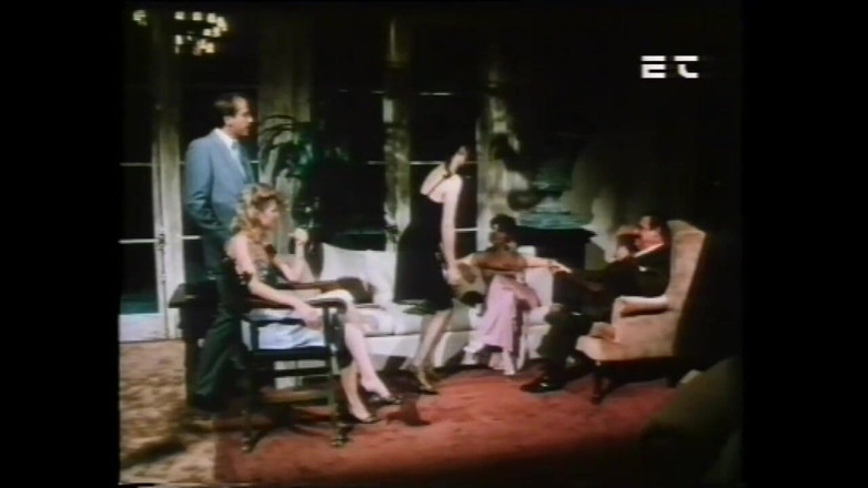 Vintage Usa: Vintage Threesome of Two Bisexual MILFs Fucked and Cummed Inside...