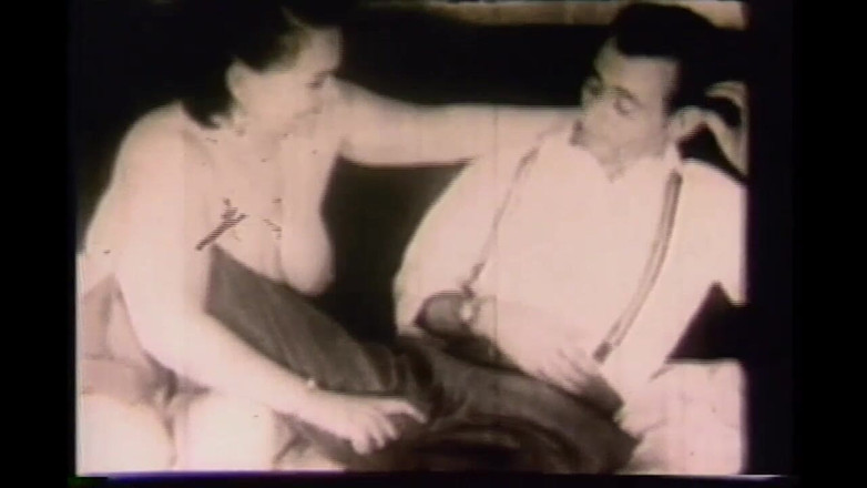 Vintage megastore: Krásné vintage teenagerky s chlupatou kundičkou ošukané prarodiči (celý film)