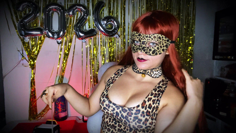 Goddess Li: Felina se cu baloanele de Revelion! (4k)