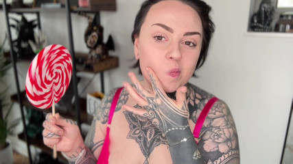 Miss Valentina: Oral Fiksasyon