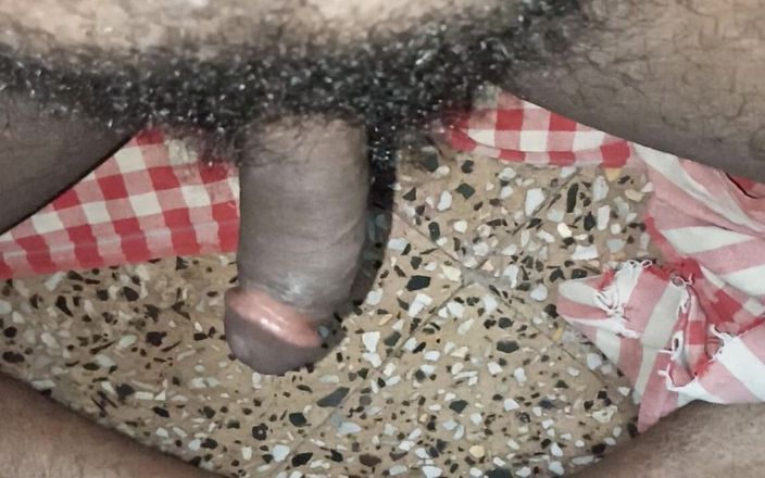 Sweet Indian cock: Дружина Анджалі трахає анальний отвір у ванній кімнаті